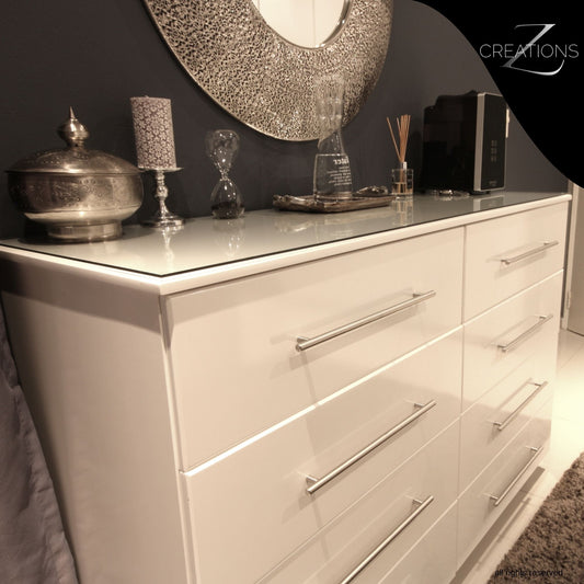 Jalaal chest of drawers